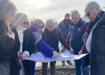 Αυτοψία του Δημάρχου Νίκου Σακκά στα έργα ανάπλασης της κεντρικής πλατείας