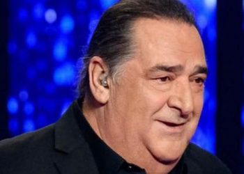Πέθανε ο Βασίλης Καρράς