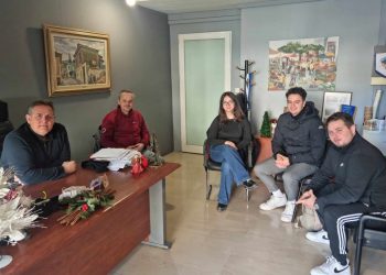 Εθιμοτυπική επίσκεψη του νέου Δημοτικού Συμβουλίου Νέων Δ. Τρικκαίων στον αντιδήμαρχο Παιδείας