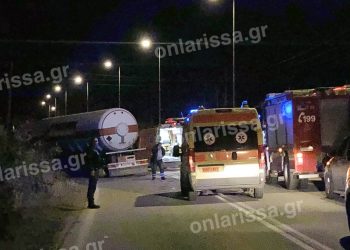 Τραγωδία σε τροχαίο έξω από τη Λάρισα: Βυτιοφόρο συγκρούστηκε με αυτοκίνητο – Νεκρός ένας άντρας (φωτό – βίντεο)