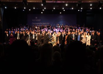 Υπέρλαμπρη η τελετή ορκωμοσίας του Δημάρχου Νίκου Σακκά και των αιρετών του Δήμου Τρικκαίων (καρέ-καρέ)-Ν. Σακκάς: «Ο Δήμος μας ακόμη πιο ψηλά»