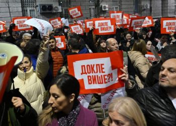 Την επανάληψη των εκλογών ζητάει η σερβική αντιπολίτευση – «Ξένο δάκτυλο», βλέπει ο Βούτσιτς