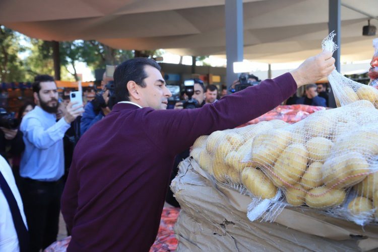 Κώστας Σκρέκας: Στηρίζουμε όλες τις Ελληνίδες και όλους τους Έλληνες, ιδίως τις ομάδες εκείνες που έχουν μεγαλύτερη ανάγκη