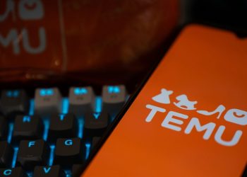 Temu: Η εφαρμογή με τις χαμηλές τιμές που παρακολουθεί τις κινήσεις μας