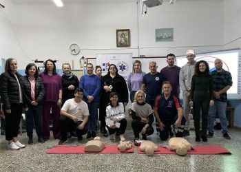 Παροχή πρώτων βοηθειών και χρήση αυτόματου εξωτερικού απινιδωτή στη Λυγαριά