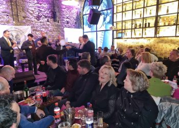 Οι παρέες γράφουν ιστορία-Την πίτα του έκοψε ο Ευεργετικός Σύλλογος Γαρδικίου Αθαμάνων – Οι Άγιοι Ανάργυροι