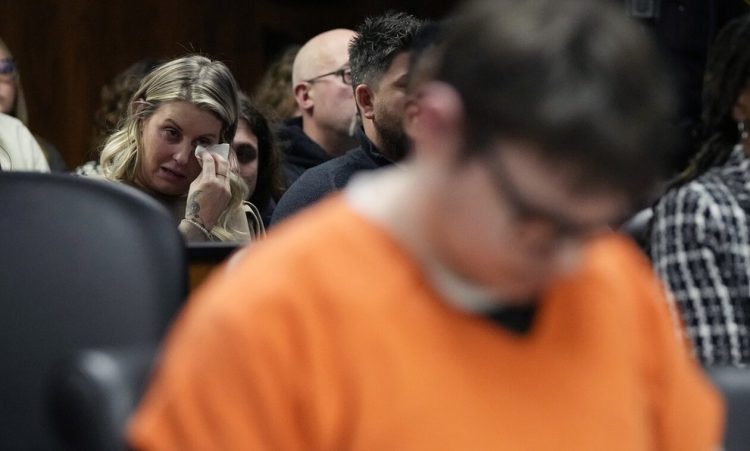 ΗΠΑ: Γονείς δικάζονται για ανθρωποκτονία εξ αμελείας για τις δολοφονίες που έκανε ο γιος τους