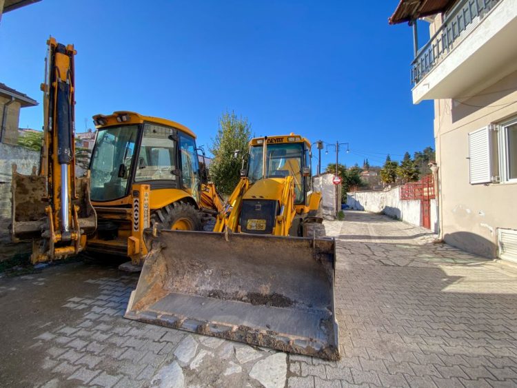 Πολιτισμός και αναπλάσεις στο ιστορικό Βαρούσι με διπλό έργο από τον Δήμο Τρικκαίων
