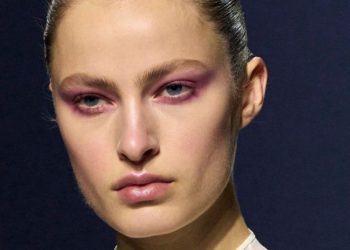 Η βουργουνδί mascara είναι η νέα μαύρη! -5 επιλογές για το νεσεσέρ σου