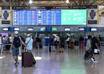 Ιστορικό ρεκόρ επιβατικής κίνησης στα ελληνικά αεροδρόμια το 2023 – Ξεπέρασε τα 72 εκατομμύρια
