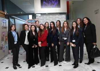 Από τα θρανία των Εκπαιδευτηρίων «Αθηνά» στα «έδρανα του Ευρωπαϊκού Κοινοβουλίου»