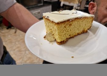 Την πρωτοχρονιάτικη πίτα έκοψε η Excelsior του Άγγελου Ντούμα