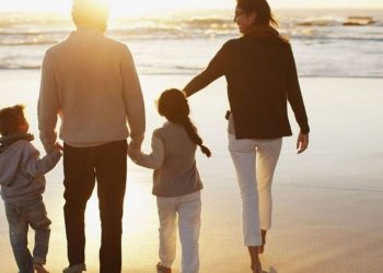 Αύξηση επιδόματος γέννησης στα 2.400 ευρώ για το πρώτο παιδί και κλιμάκωση έως 3.500 ευρώ
