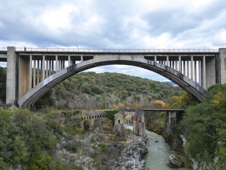 Η γέφυρα του πεντοχίλιαρου στην Καρύταινα Αρκαδίας