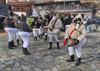 Καλή νέα χρονιά από τα Καρκατζάλια του Γοργογυρίου του Δ. Τρικκαίων