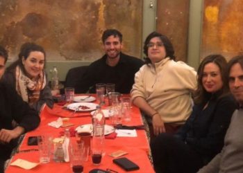 Χαλαρές στιγμές στα “Μεζεδοκαμώματα” για τον γνωστό ερμηνευτή Βασίλη Λέκκα