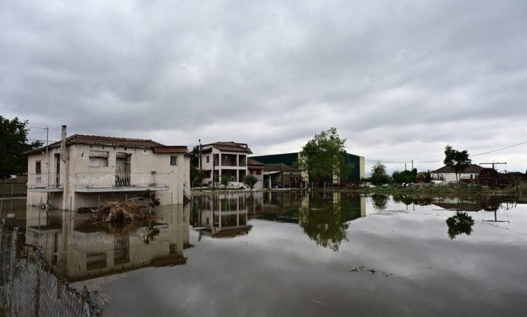 Συνάντηση πλημμυροπαθών με τις πολιτικές Αρχές