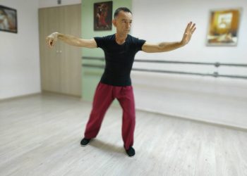 Τάι Τσι στο «Επί σκηνής» με τον Βασίλη Νανάκη