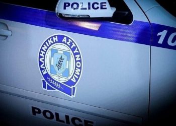 Σύλληψη δύο αστυνομικών για εκβίαση και δωροληψία στην Αττική