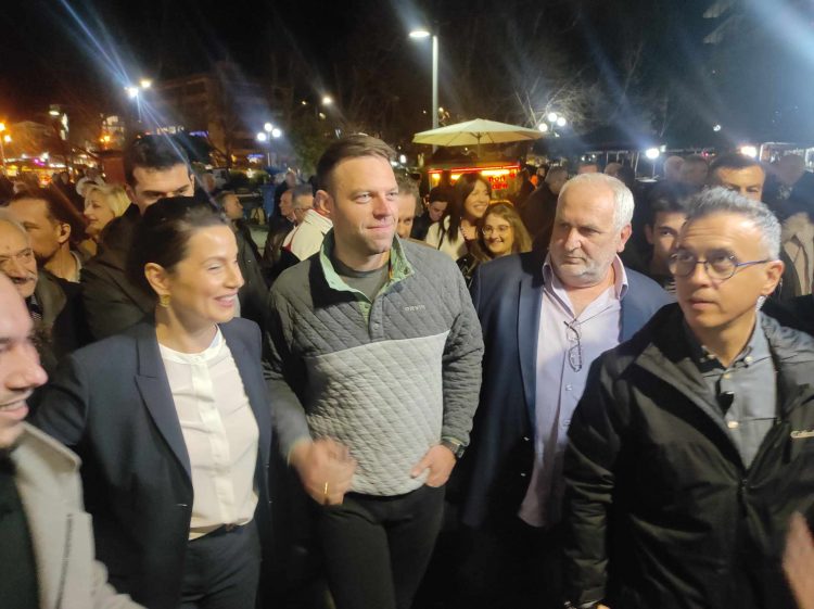 Θερμή υποδοχή επεφύλαξαν οι Τρικαλινοί στο Στέφανο Κασσελάκη