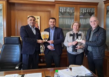 Στον Λευτέρη Αβραμόπουλο οι ιεροψάλτες των Τρικάλων