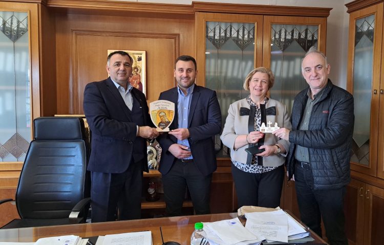 Στον Λευτέρη Αβραμόπουλο οι ιεροψάλτες των Τρικάλων