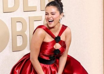 Η Selena Gomez βρήκε το manicure που κολακεύει κάθε γυναίκα
