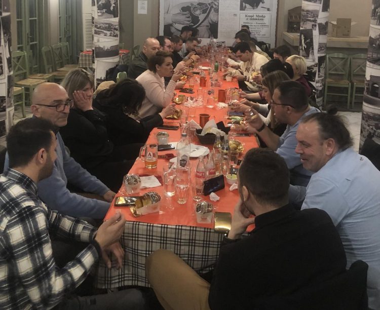 Στα «Μεζεδοκαμώματα» έκοψε την πίτα της η εταιρεία ΒΗΤΑΣ Α.Ε.