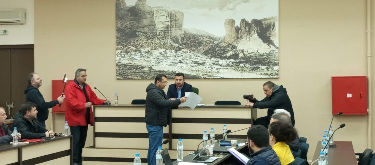 Περισσότερα από 4,2 εκ. ευρώ τα χρέη που “παρέλαβε” ο Δήμαρχος Μετεώρων Λευτέρης Αβραμόπουλος | “Θα προσπαθήσουμε να αφήσουμε πίσω τις παθογένειες” δήλωσε