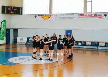 Σχολικοί αγώνες πετοσφαίρισης στο 8ο ΓΕΛ Τρικάλων