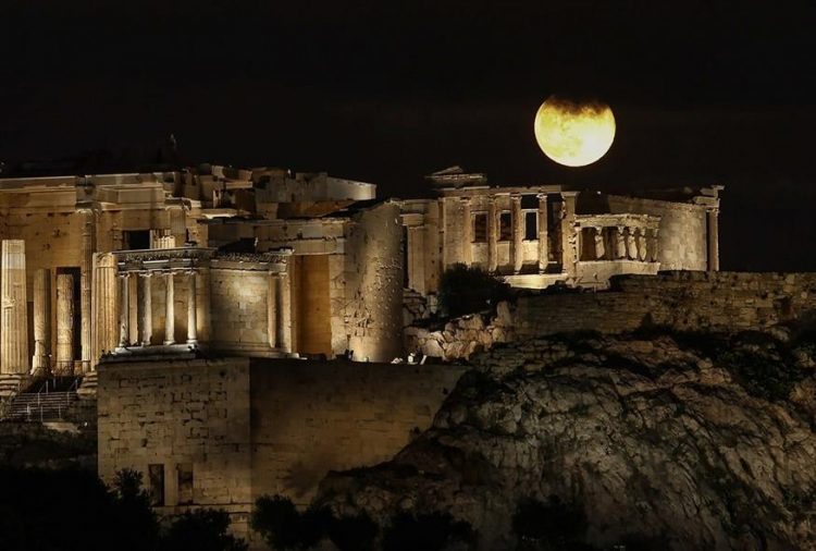 Φεγγάρι του Χιονιού: Σήμερα η μικρότερη πανσέληνος του έτους