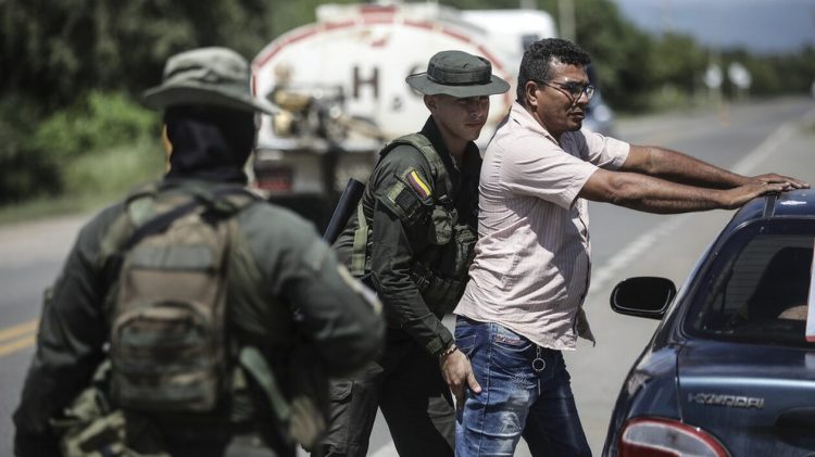 Κολομβία: Τέσσερις στρατιώτες σκοτώθηκαν σε μάχη με μέλη του καρτέλ Clan del Golfo