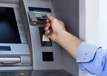 Πότε ξεκινάει το «χαράτσι» στις τράπεζες – Πόσα θα πληρώνουμε κάθε μήνα