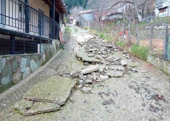 Σημαντικές ζημιές προκάλεσε η κακοκαιρία στα Αμπέλια Καλαμπάκας