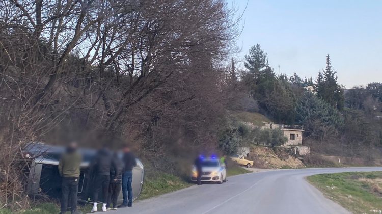 Τροχαίο με ανατροπή ΙΧ στη Σωτήρα