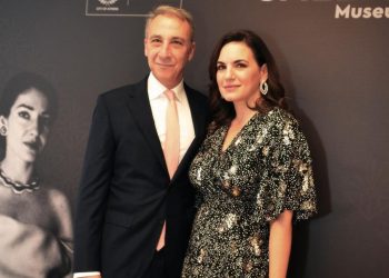 Η Κεφαλογιάννη και 5 Ελληνίδες που μίλησαν για την εξωσωματική