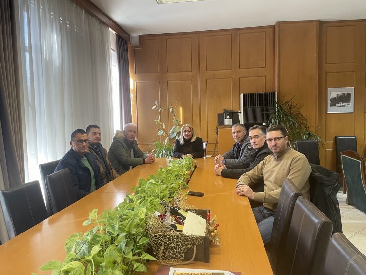 Την αντιπεριφερειάρχη Τρικάλων επισκέφτηκαν Τρικαλινοί αστυνομικοί