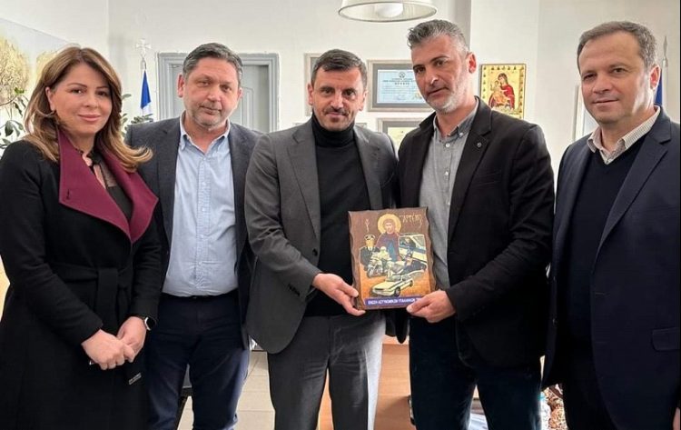 Στον υφυπουργό Προστασίας του Πολίτη Τρικαλινοί αστυνομικοί