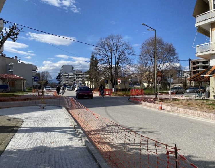 Nέα υπερυψωμένη διάβαση στα Τρίκαλα