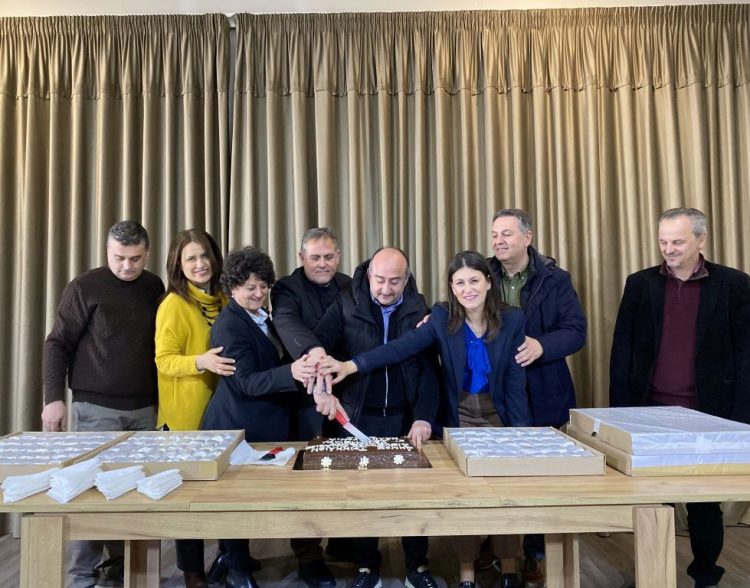 Κοπή πίτας σε 2 διευθύνσεις του Δήμου Τρικκαίων