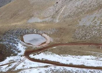 Ευρυτανία: Η εντυπωσιακή αλπική δρακόλιμνη Βελουχίου