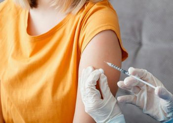 Γρίπη: Πόσο μειώνει το κίνδυνο επιπλοκών ο εμβολιασμός