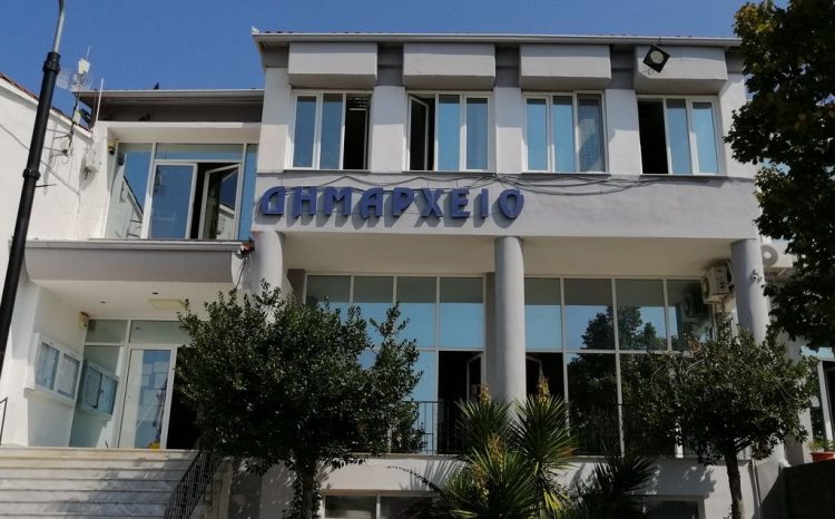 Κατηγορώ του παράταξης «Νέο Ξεκίνημα» Φαρκαδόνας στη Δημοτική Αρχή