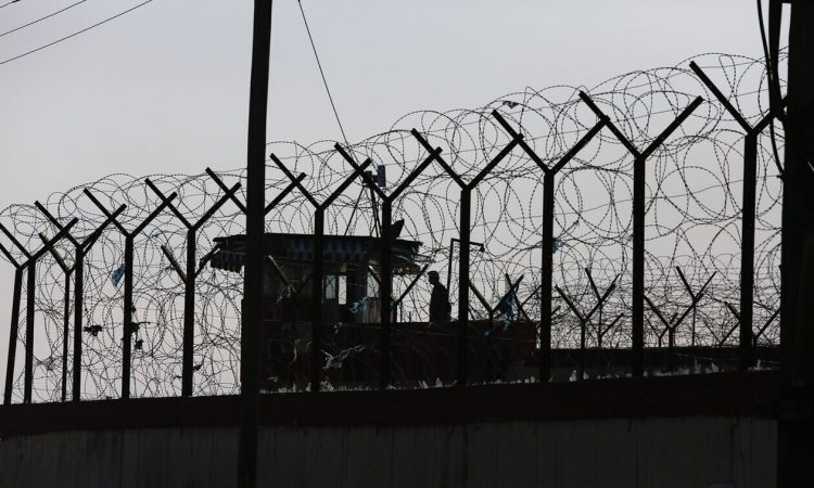 Ιταλία: Παρέδιδαν κινητά και ναρκωτικά σε φυλακισμένους με… drones