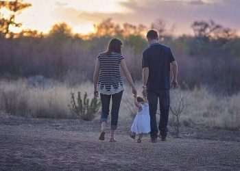 Τρία επιδόματα ενίσχυσης της οικογένειας- Πότε καταβάλλεται το επίδομα παιδιού