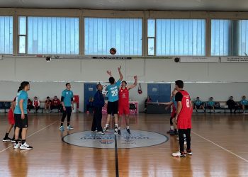 Επικράτηση στη Συναρπαστική Αναμέτρηση Μπάσκετ Μεταξύ Μουσικού Σχολείου Τρικάλων και 6ου Λυκείου Τρικάλων