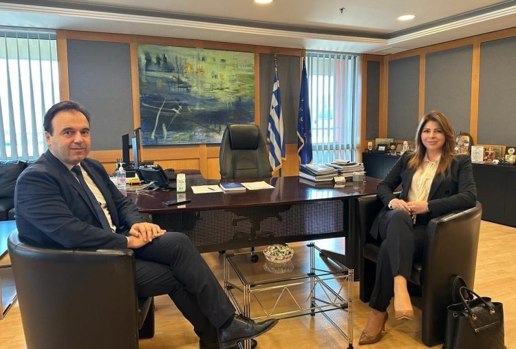 Στον συντοπίτη Υπουργό Ψηφιακής Διακυβέρνησης για τα θέματα του νομού, η Κατερίνα Παπακώστα