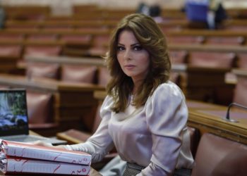 Κ. Παπακώστα: Μόνο με λάσπη, δεν έχτισε ποτέ κανείς.