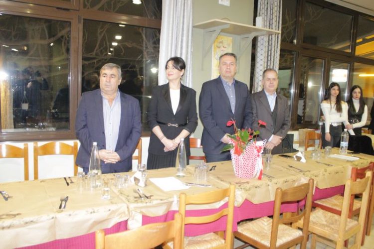 Παρουσία αιρετών, φορέων και παραγόντων της αγοράς η κοπή πίτα των εμπόρων της Πύλης