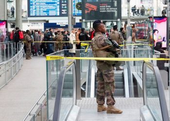 Παρίσι: Δεν θεωρείται τρομοκρατική ενέργεια το χτύπημα στον σιδηροδρομικό σταθμό